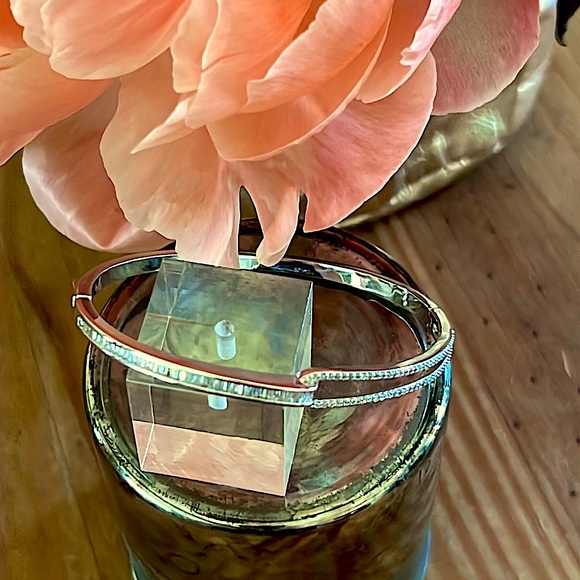 Silver Bracelet w/CZ Baguette & Pave Crystals - Great Bridal Jewelry! NWT - Picture 2 of 8